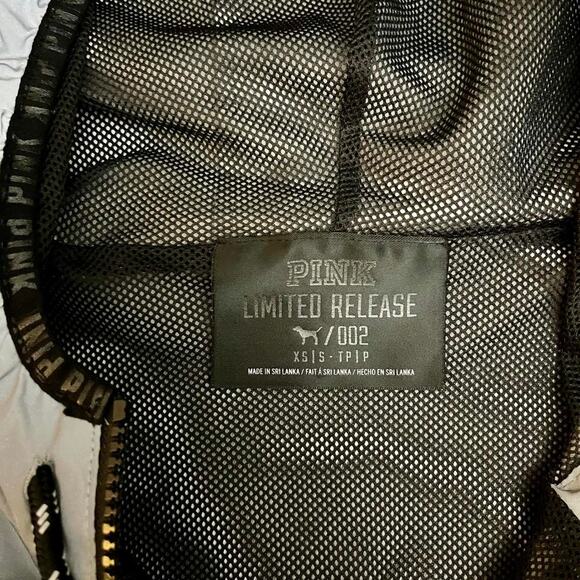 Victoria's Secret Pink Limited Release 002 Reflective 3M Jacket Womens Size XS-S - Picture 4 of 8